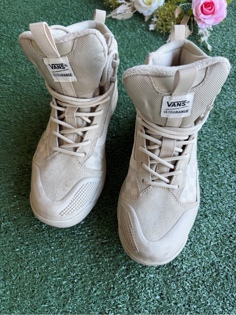 Vans Beige/Tan High-Top Winter Lace-Up Boots